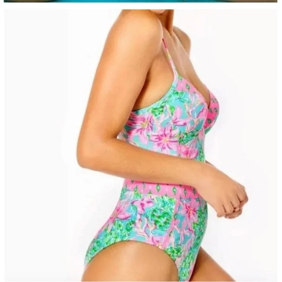 🌸Lilly Pulitzer Palma Swimsuit in Surf Blue So Shellegant •14 - Picture 4 of 16